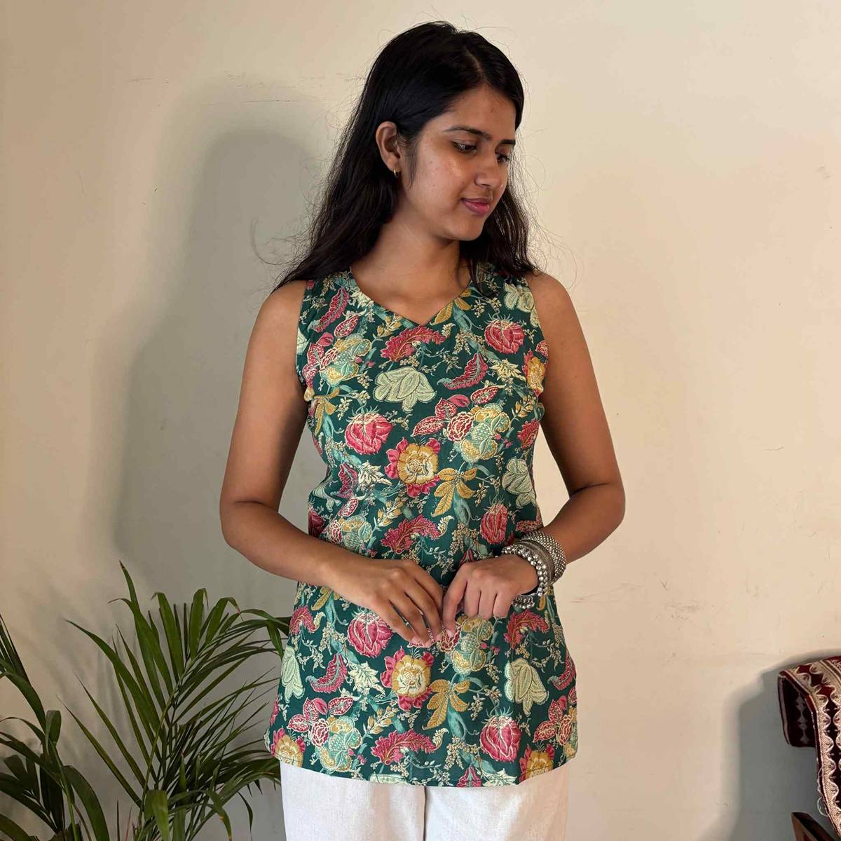 Green Floral Print Cut Sleeves Pure Cotton Short Kurti For Women
