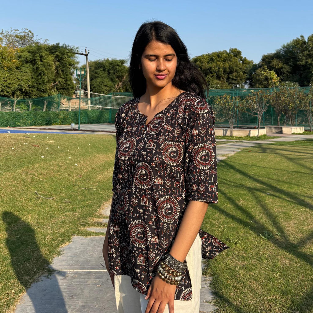 Black Pure Cotton 3/4th Sleeves Printed Short Kurti For Women