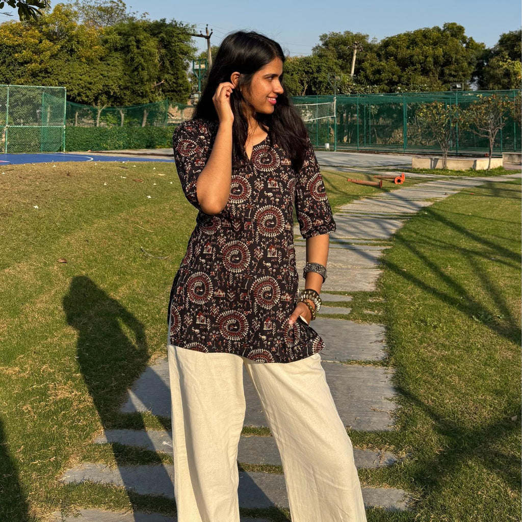 Black Pure Cotton 3/4th Sleeves Printed Short Kurti For Women