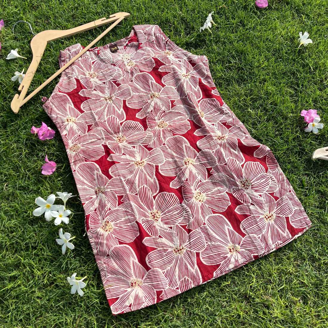 Red Floral Print Cut Sleeves Pure Cotton Short Kurti For Women